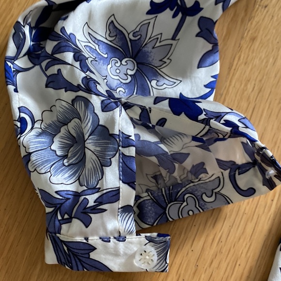 One of a kind silk shirt - Picture 4 of 4